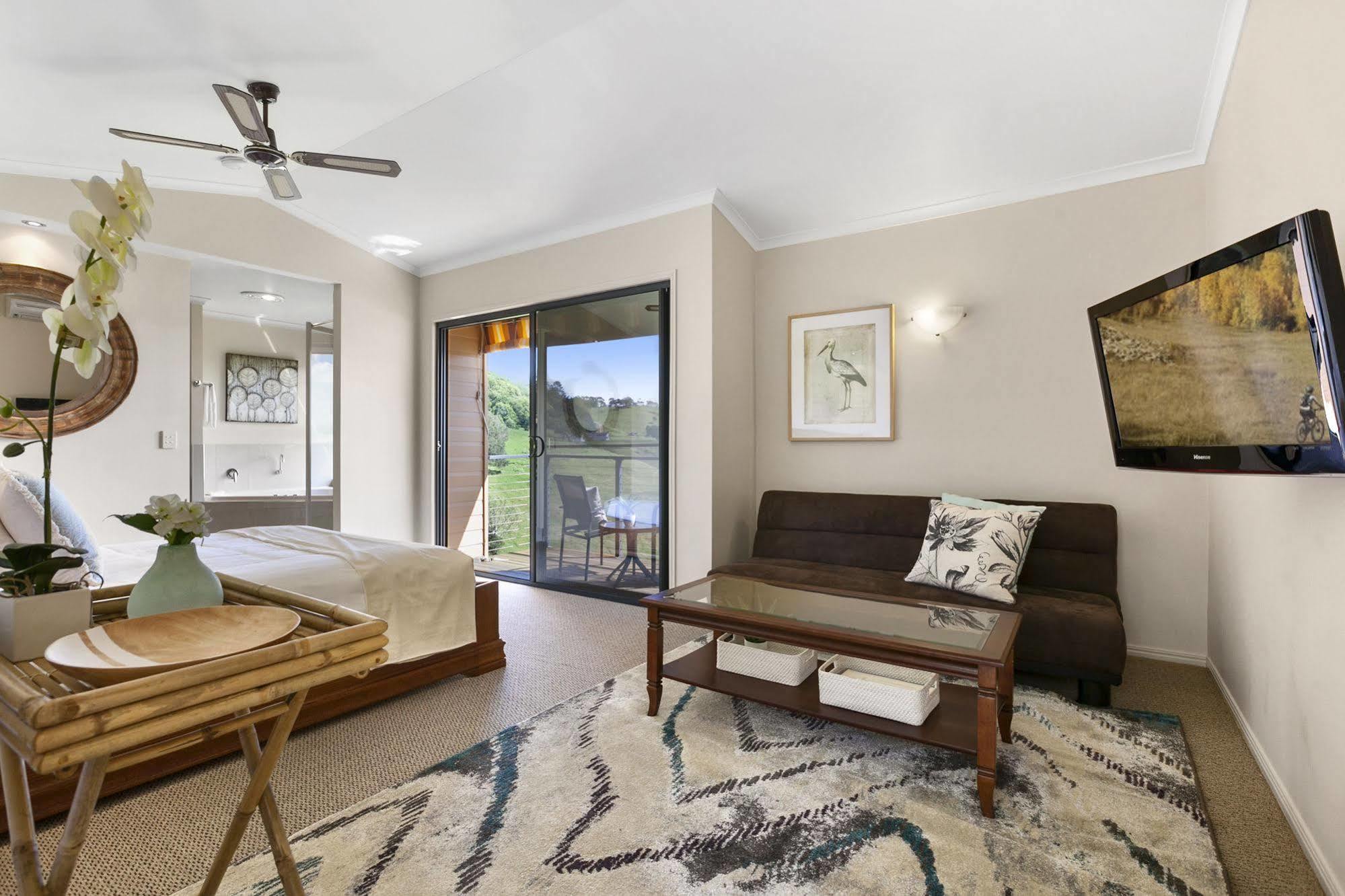 Of The Hill Bed & Breakfast Maleny